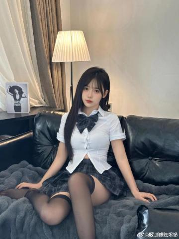 AI同人xx短剧编辑推荐